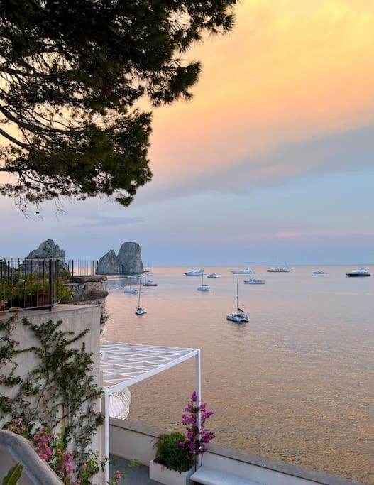 Exceptionnel Pieds Dans L'Eau Capri Exterior photo