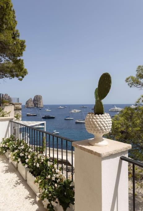 Exceptionnel Pieds Dans L'Eau Capri Exterior photo